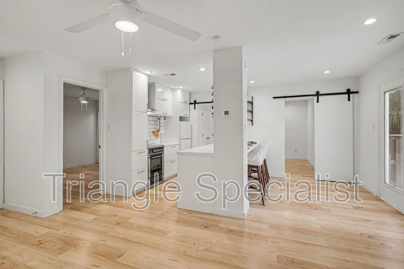 3555 Mill Run – photo 4