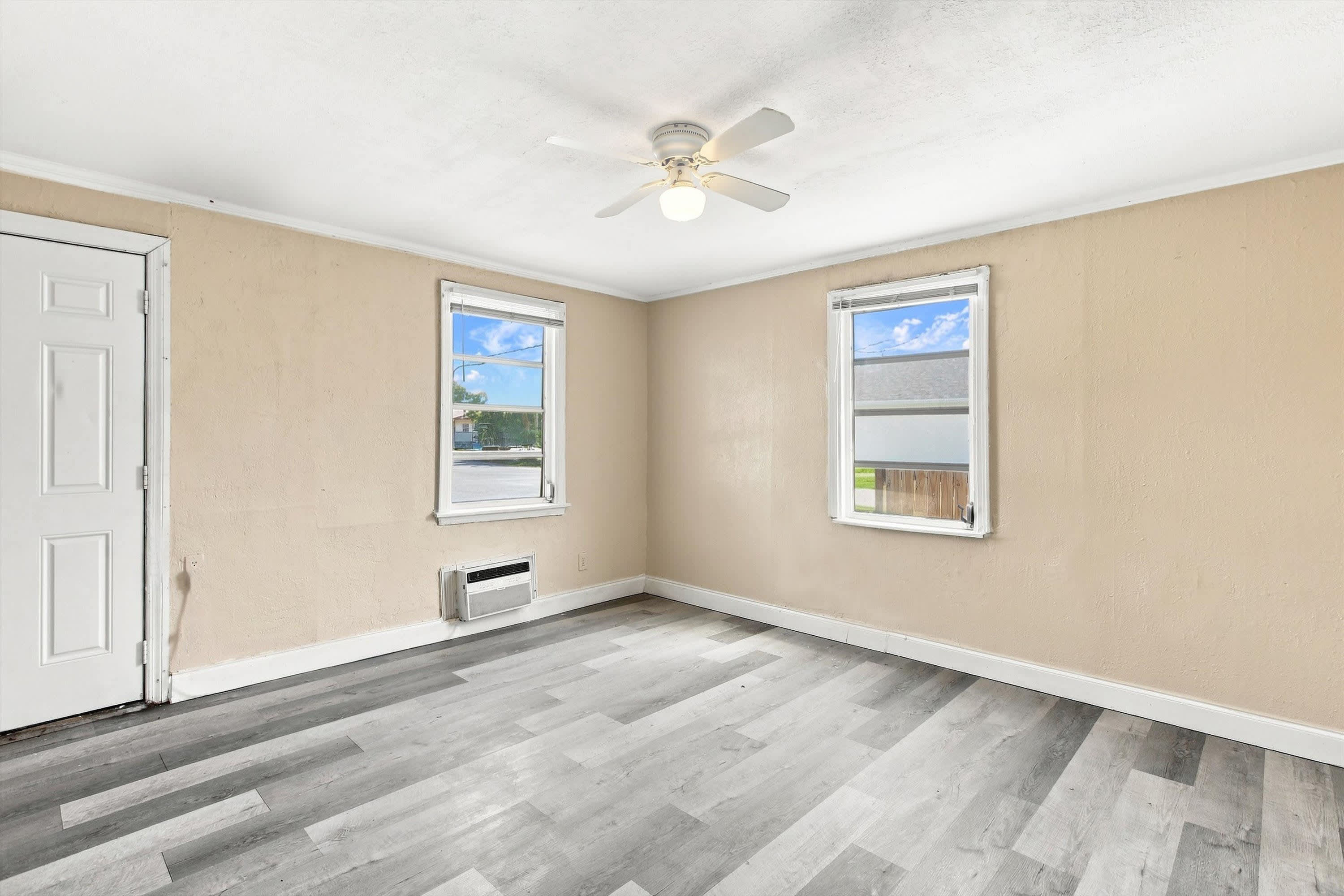 611 N Broadway – photo 5