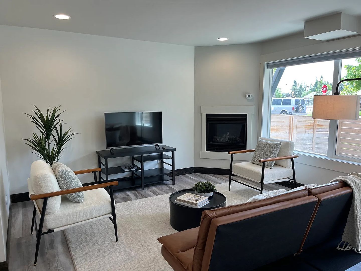 Month-to-Month 3bed 2.5 bath Whitefish Townhouse for rent – photo 5