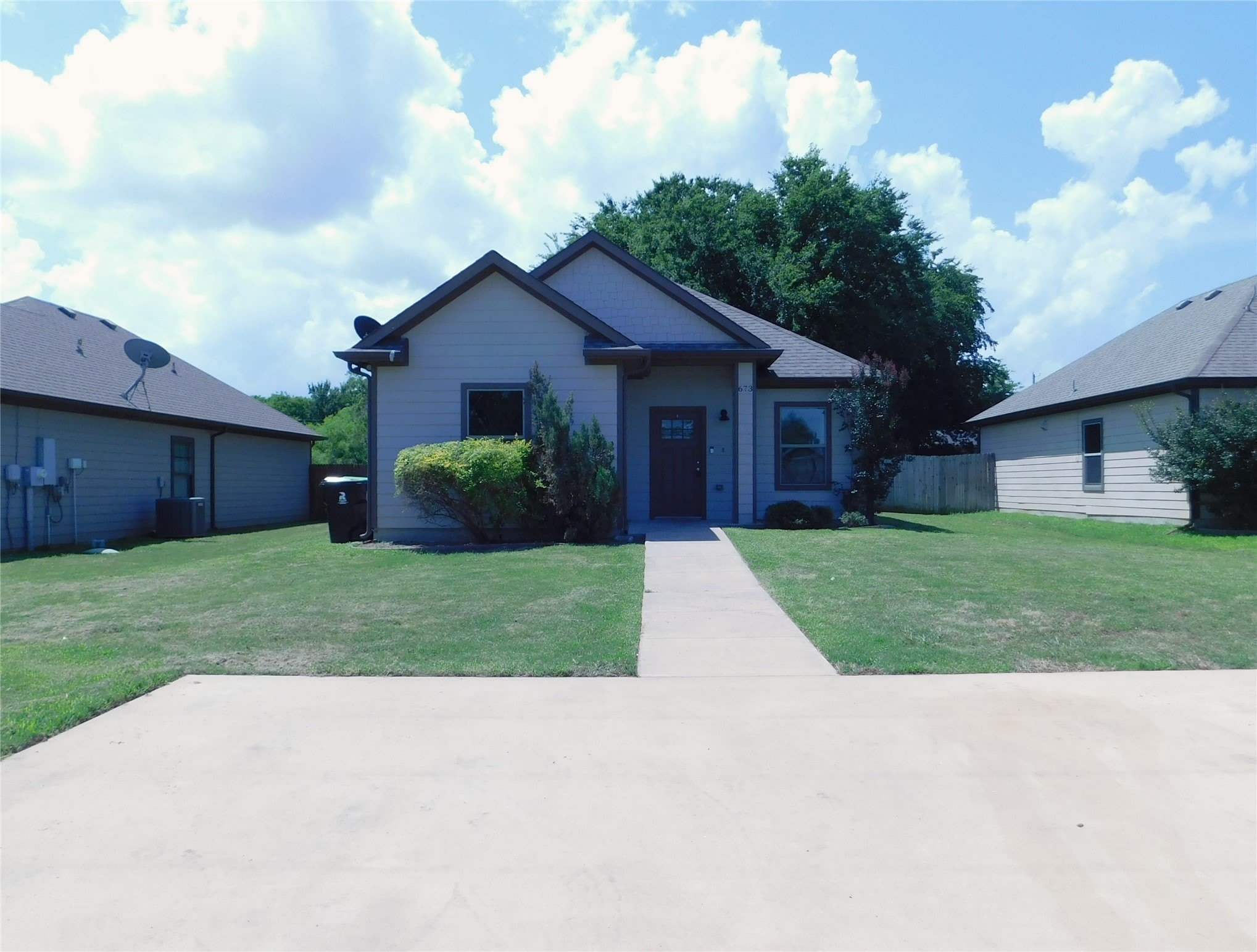 673 Copenhavr Street – photo 2