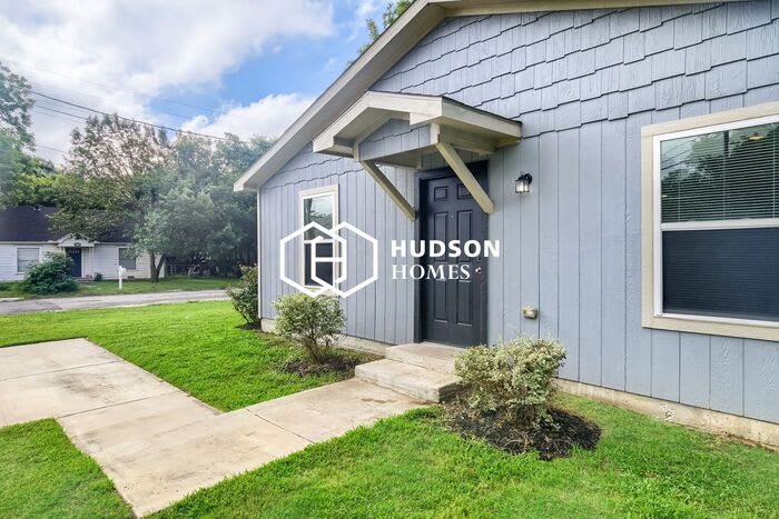 306 Harvey Street – photo 3