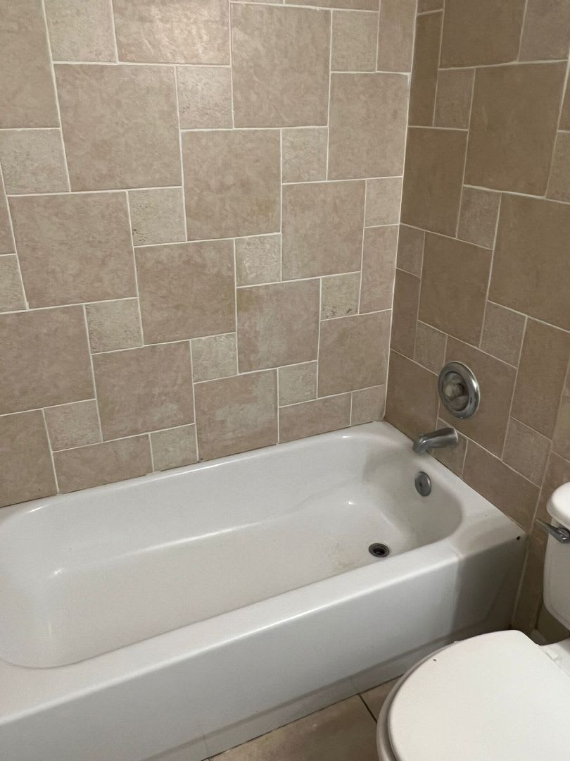 3 Beds 2 Baths Location – photo 1