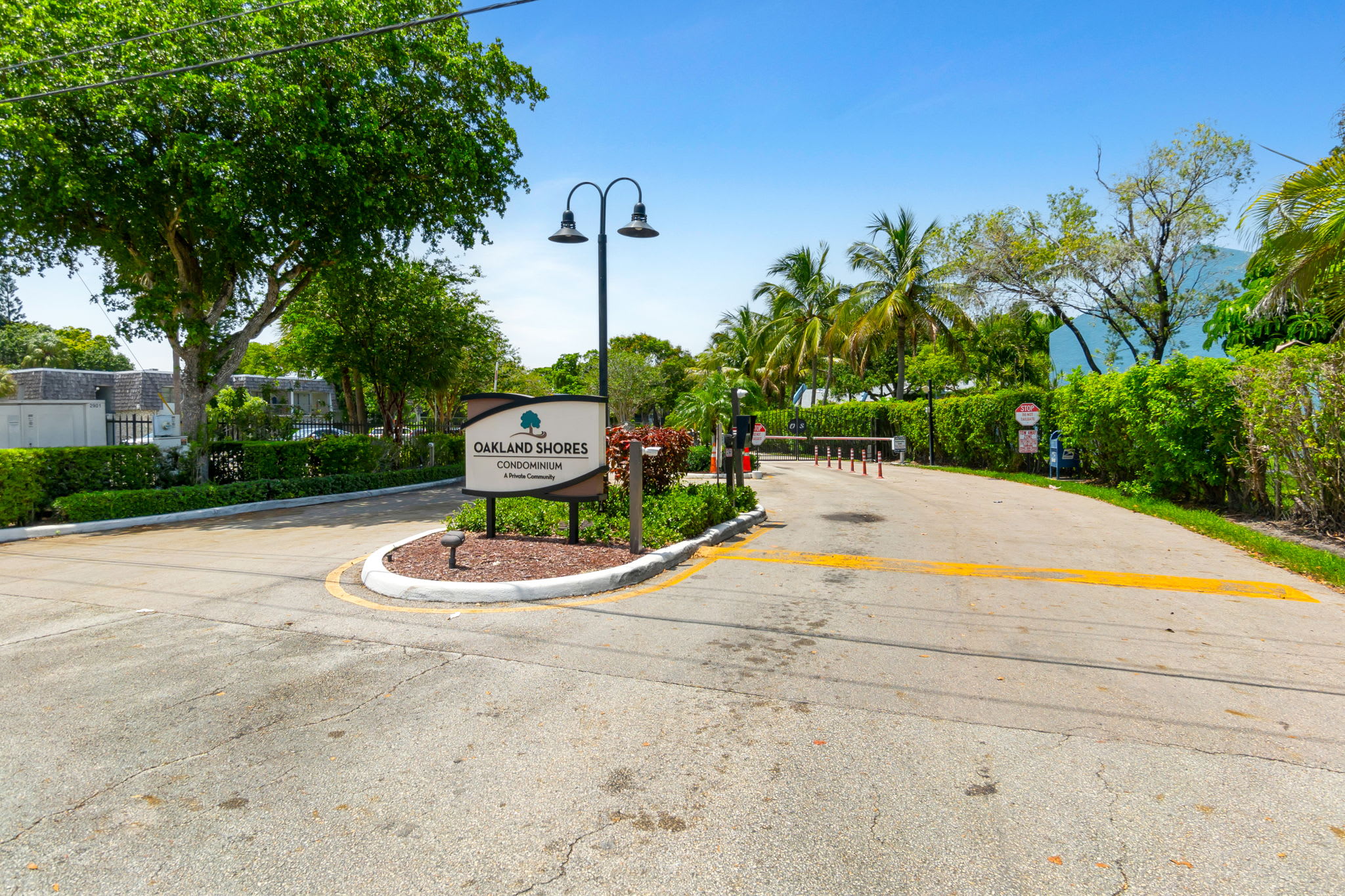 3111 Oakland Shores Dr – photo 2