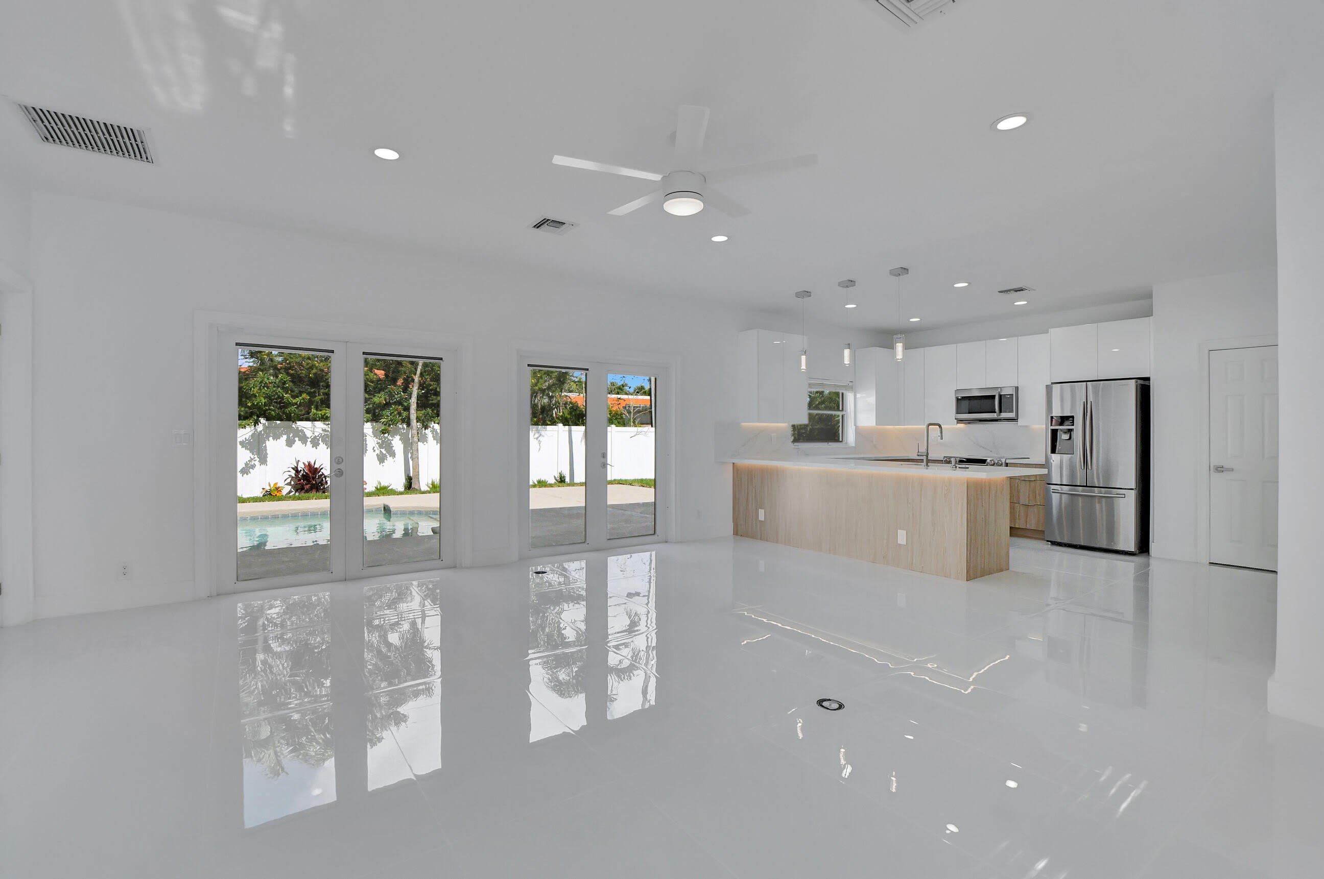 237 NW 7th Street – photo 4