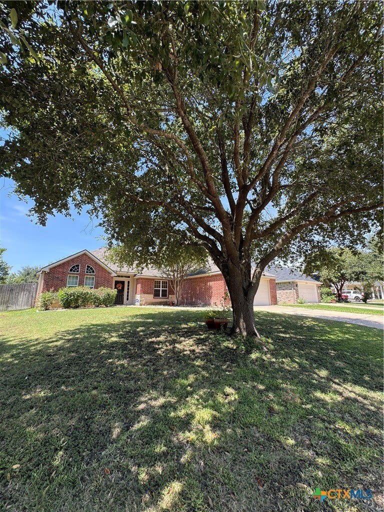 5704 Meadow Wood Drive – photo 1