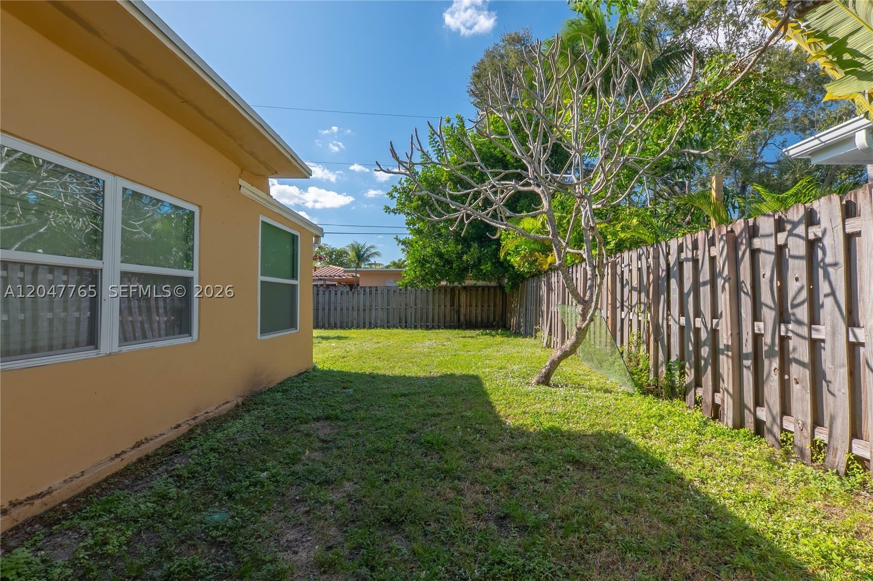 2621 SW 12th Ter – photo 2
