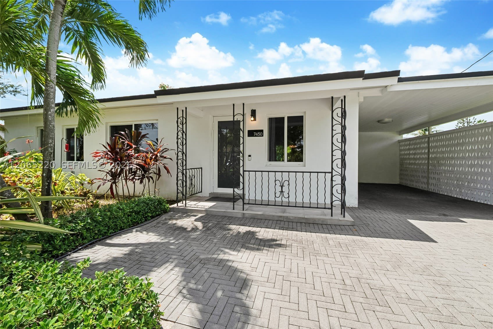 7450 SW 36th St – photo 2