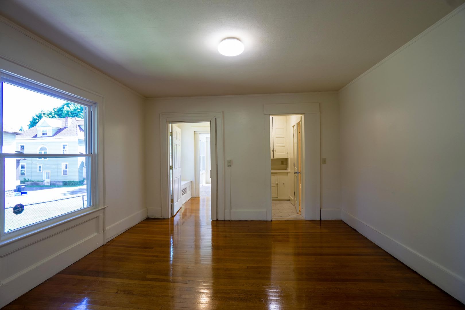 815 Maryland Ave – photo 3