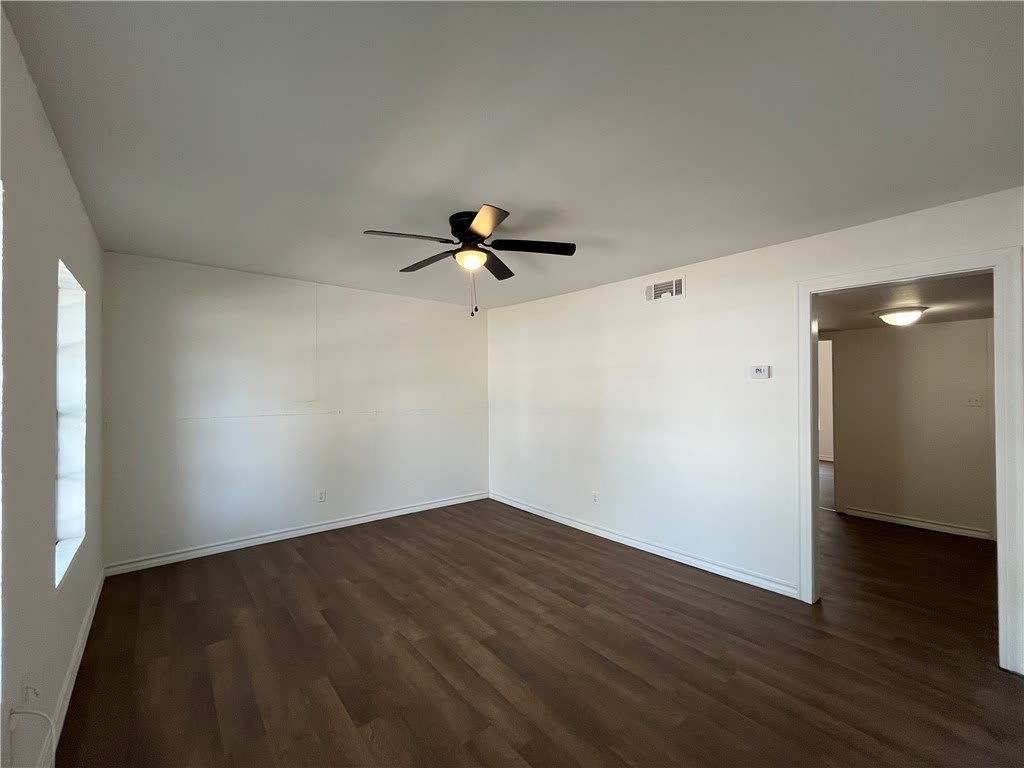 907 Elizabeth Street – photo 3