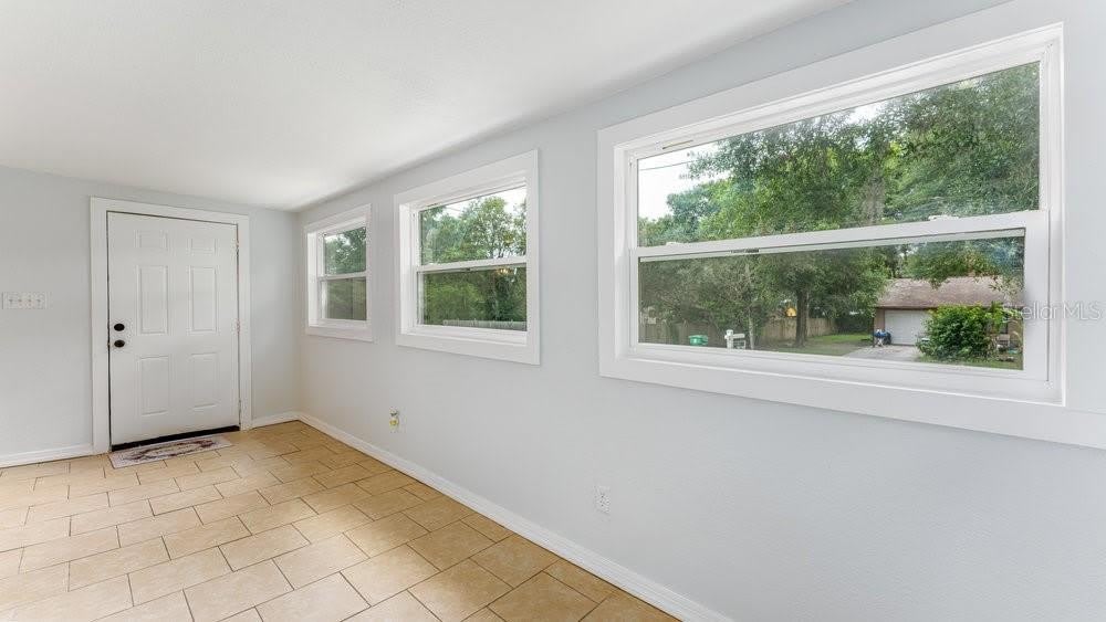 912 E CAROLINA AVE – photo 4