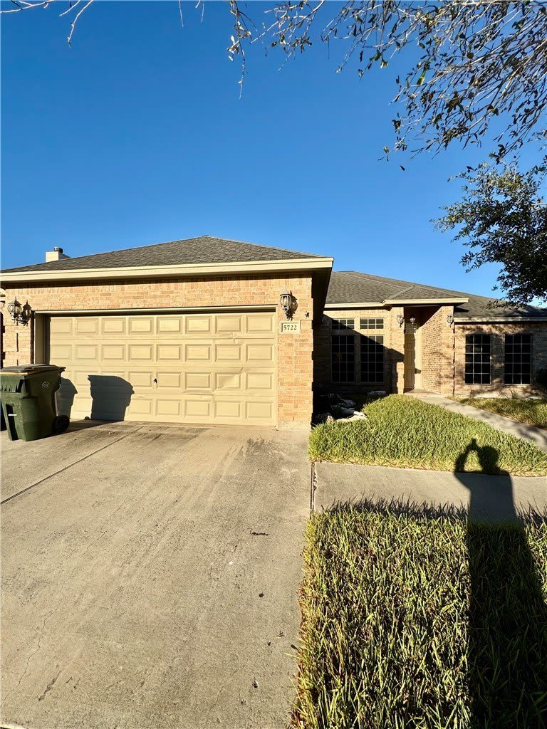 5722 Loire Boulevard – photo 1