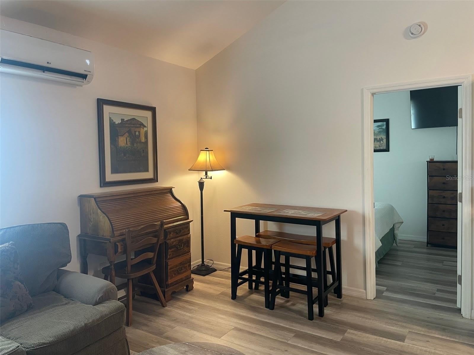 1484 CLEVELAND Street – photo 4