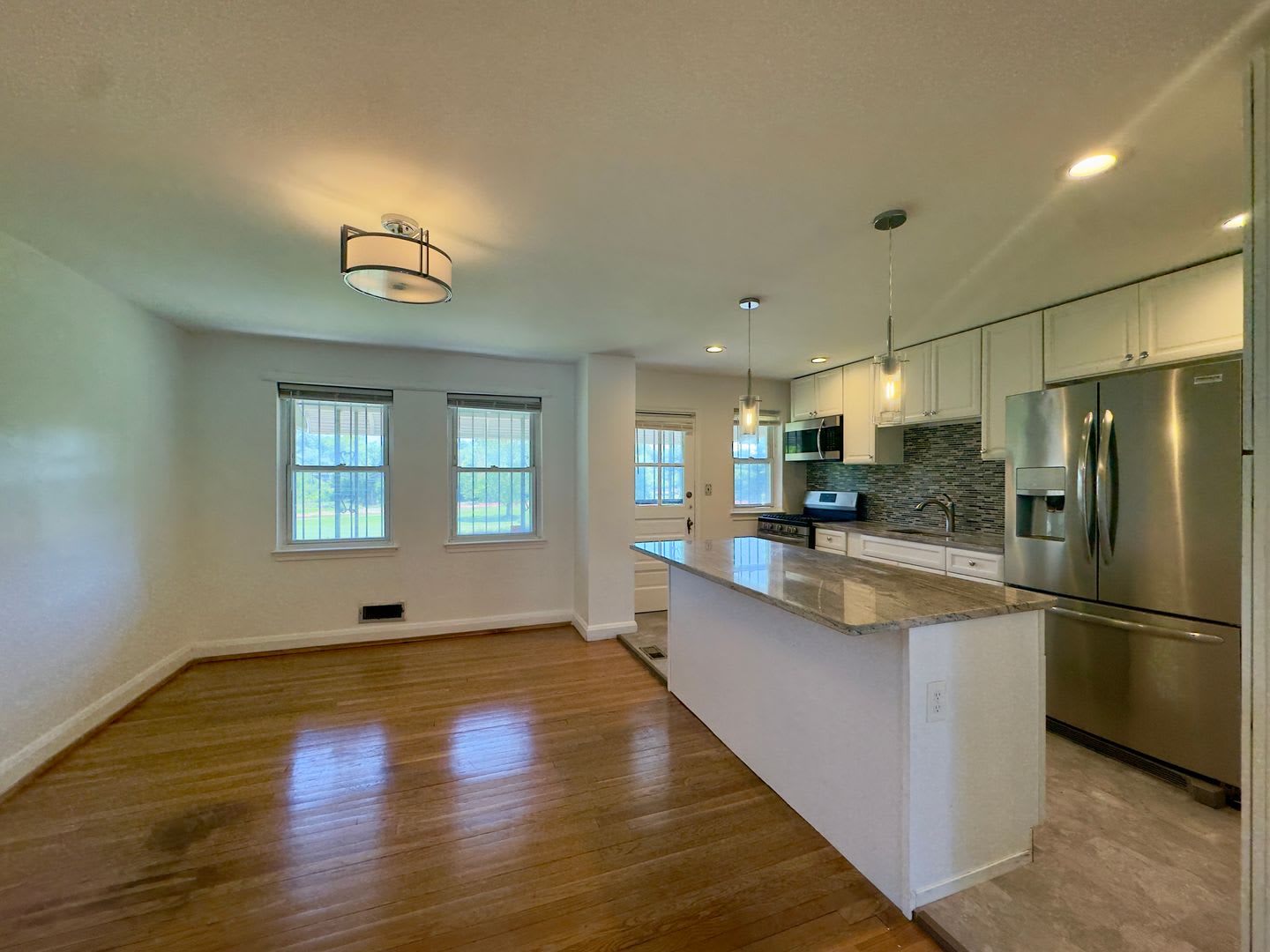 Charming 3 Bedroom/2 Bathroom Townhome in Loch Raven, MD! – photo 4
