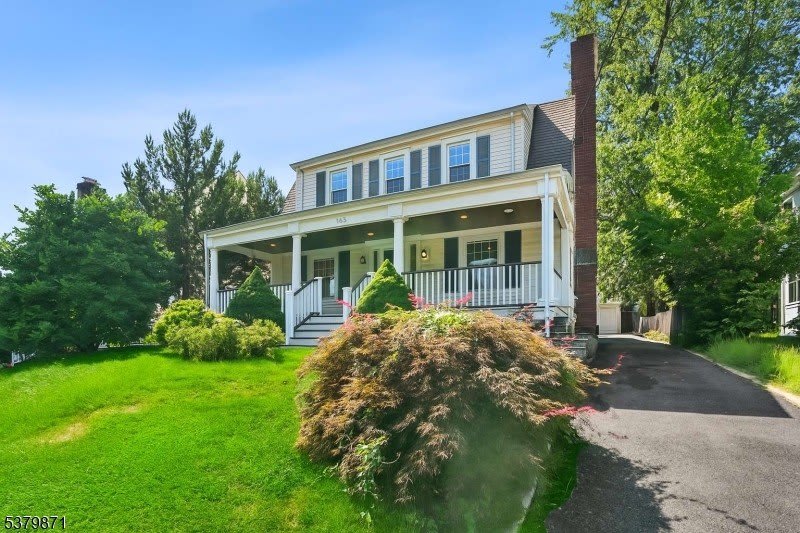 163 Myrtle Ave – photo 2