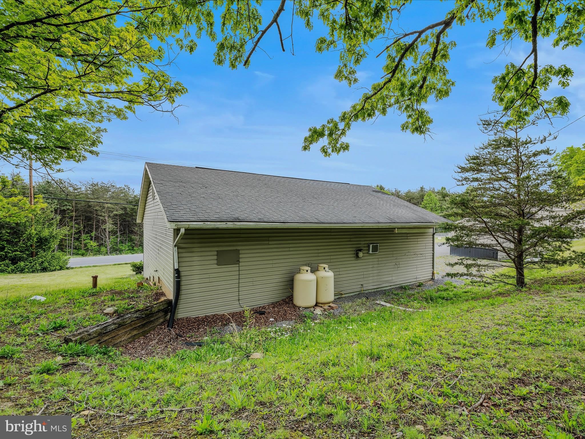 4782 Valley Road – photo 5