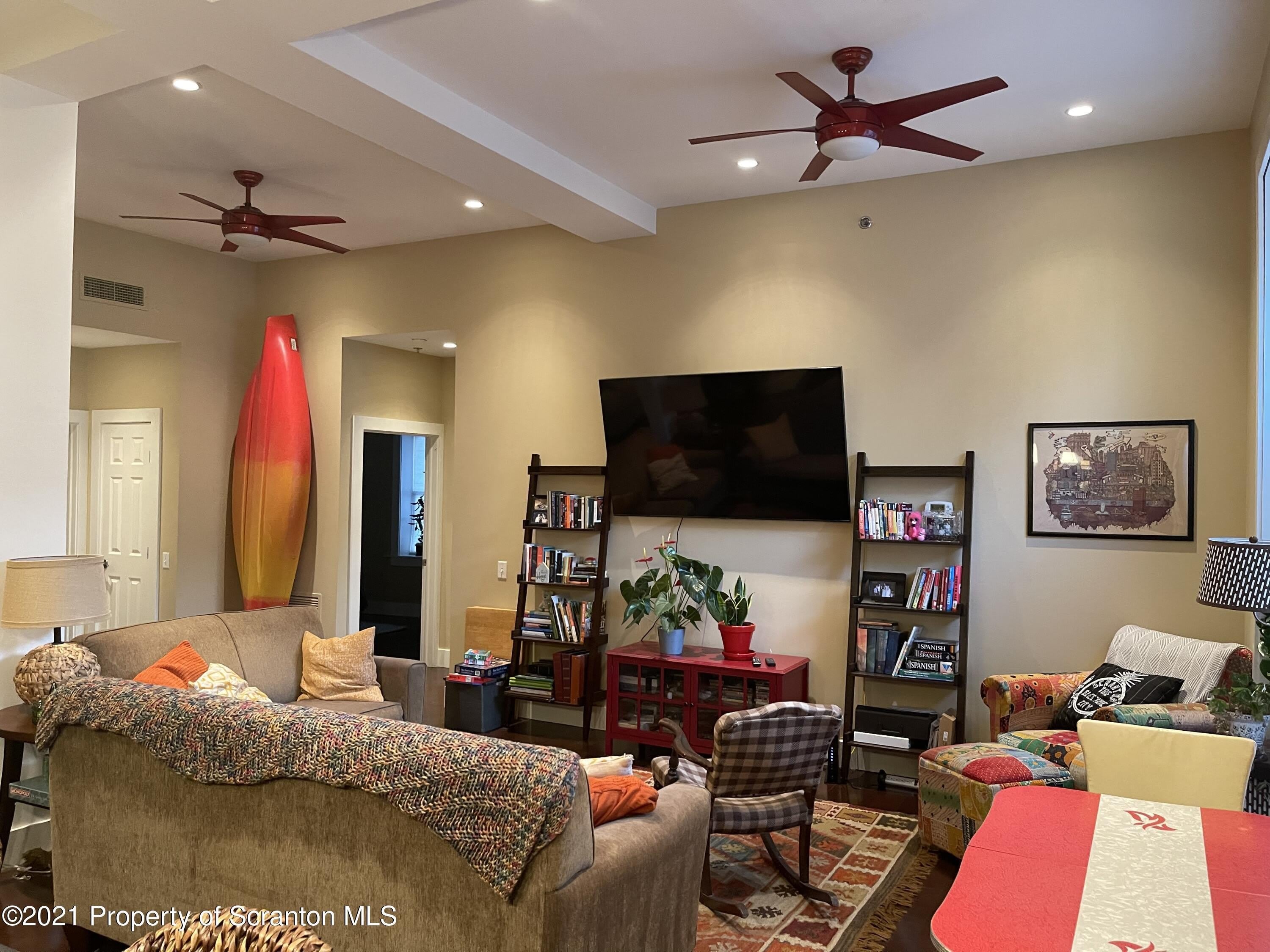 529 Bogart Place – photo 4