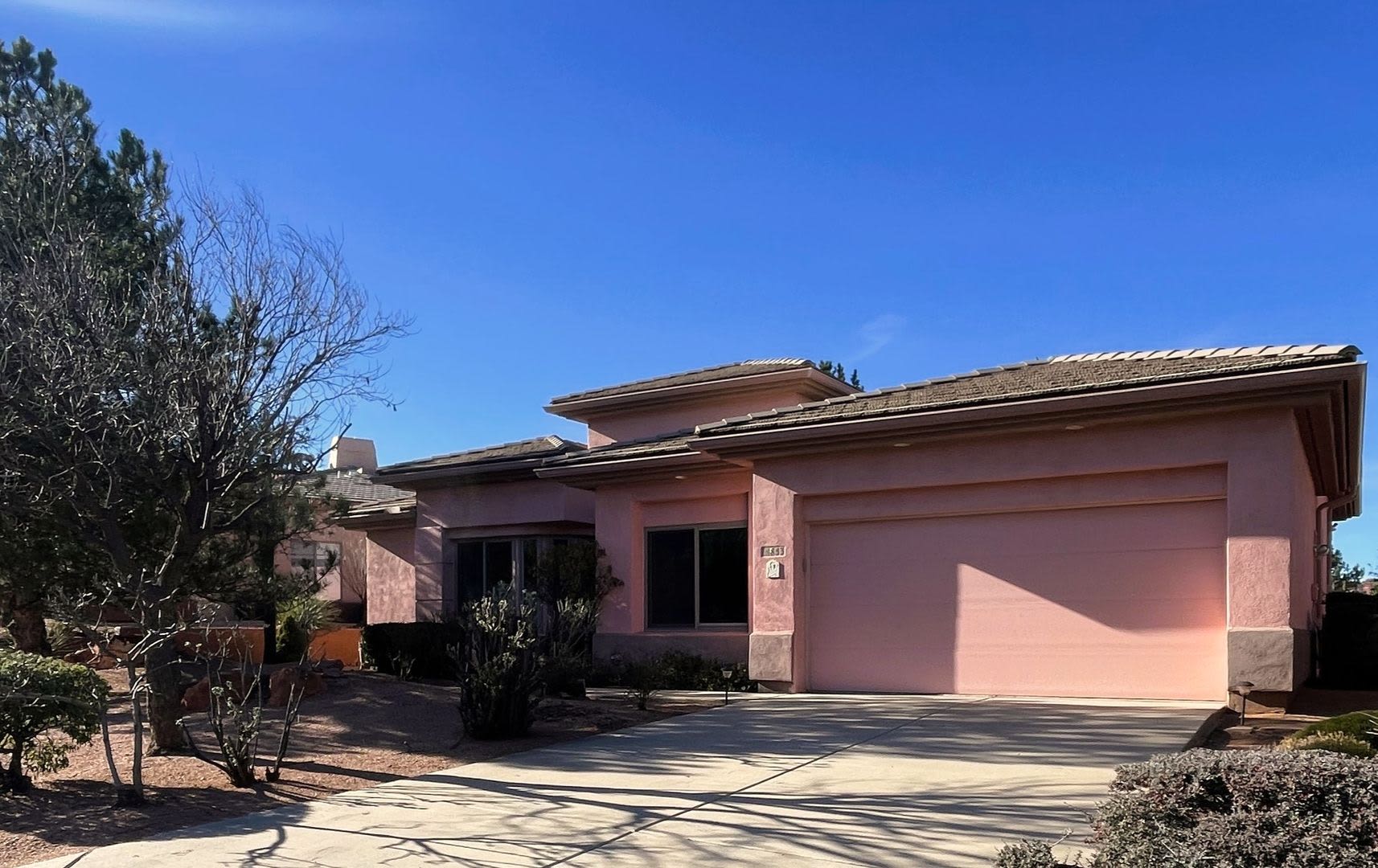 HOUSE – photo 1