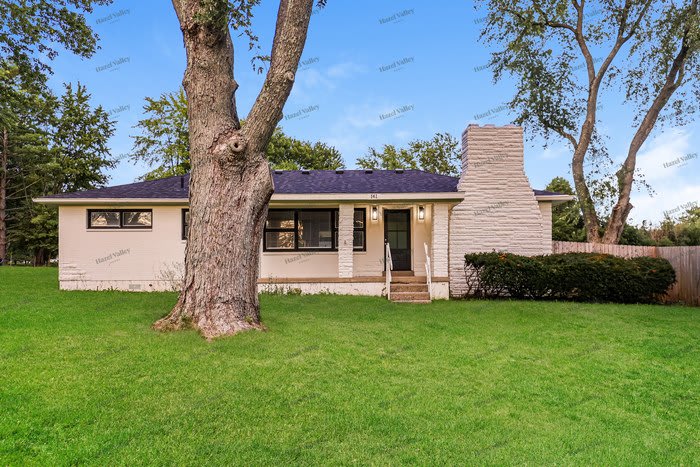 141 Grandview Drive – photo 1