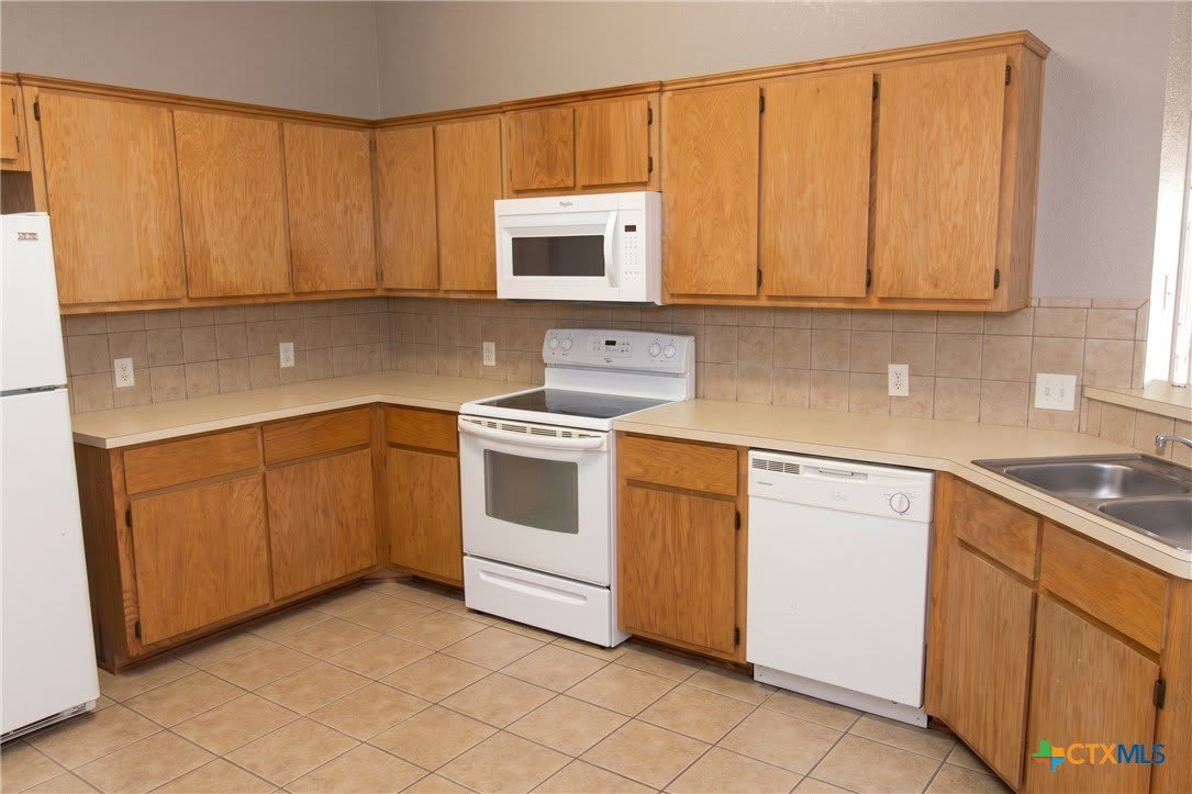 304 Jeff Gordon Drive – photo 4