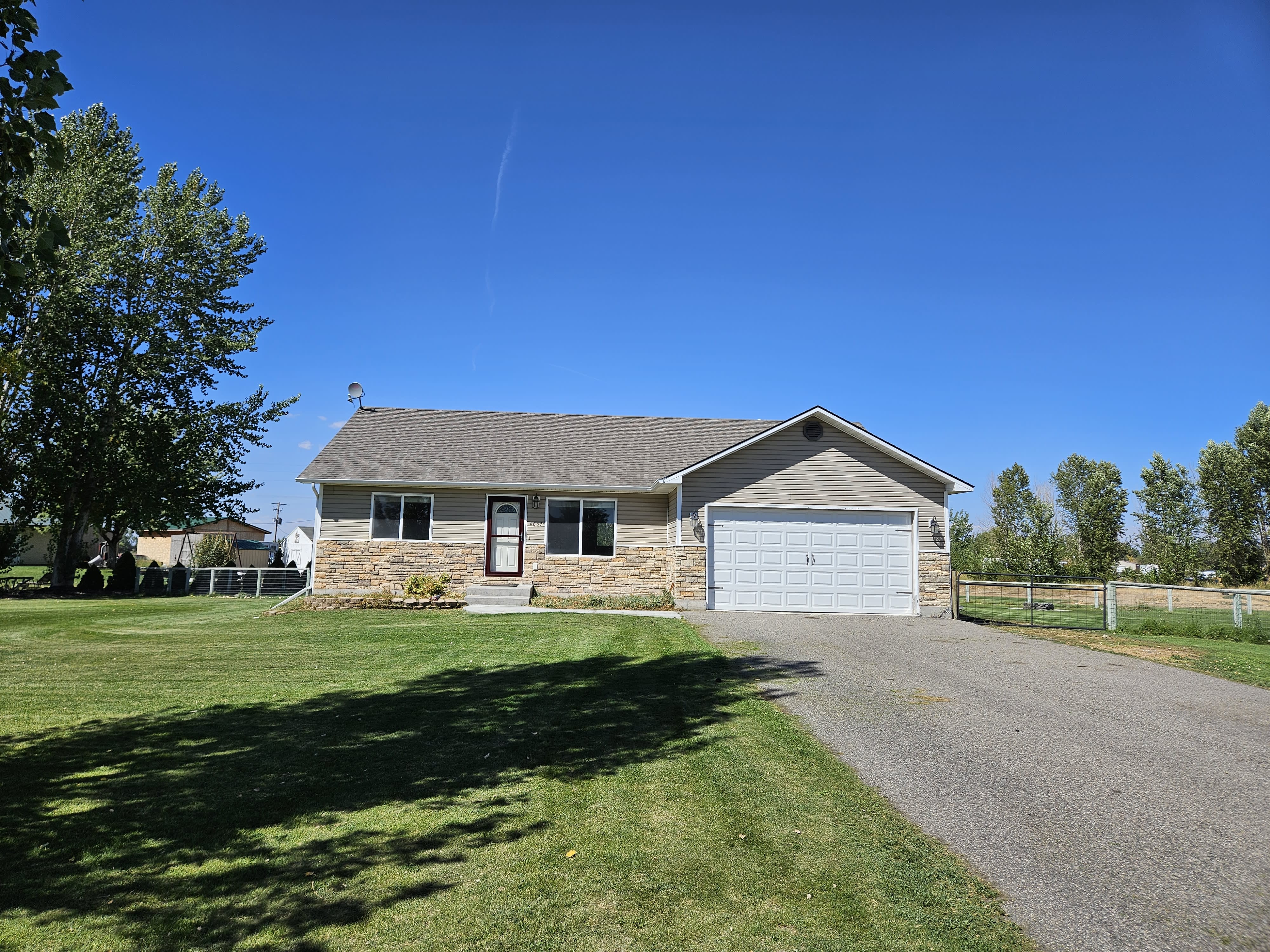 4007 E 66 N – photo 1