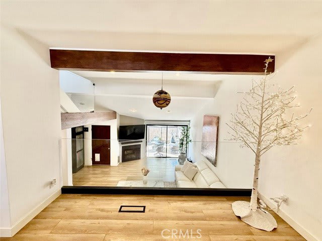 21545 Erwin Street – photo 5