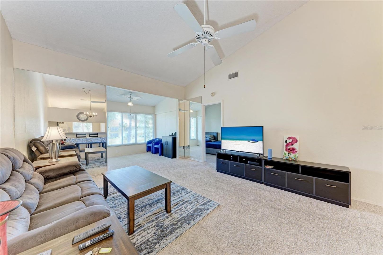 Furnished 2 Bedroom – photo 4