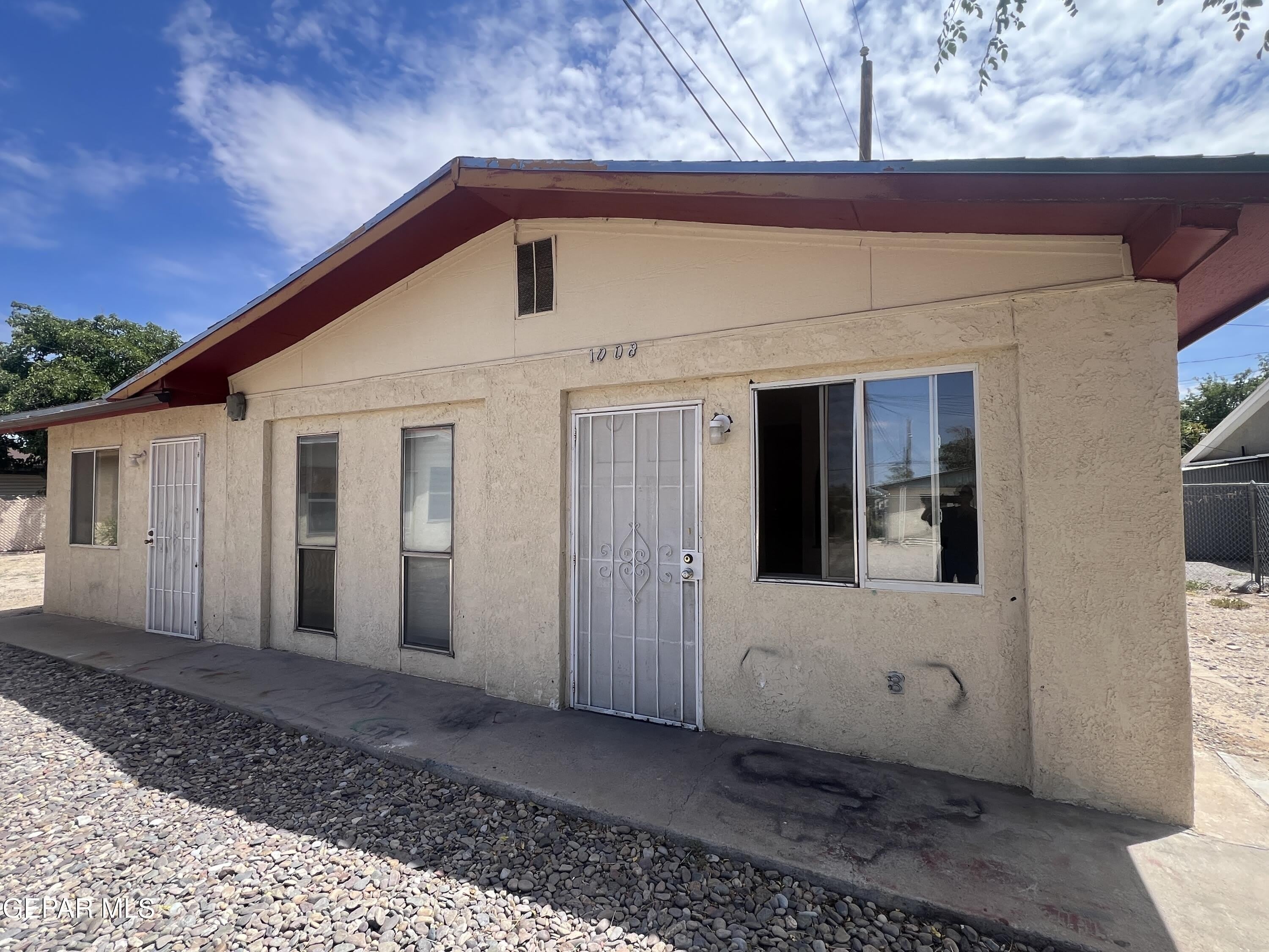 1008 ANTONIO Street – photo 2