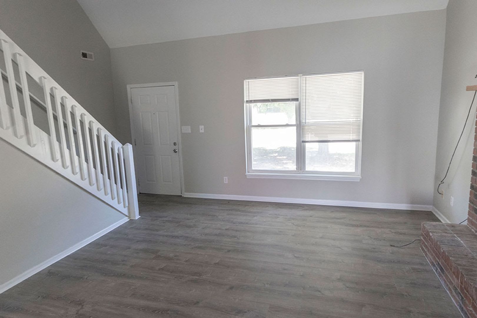 Large 3 bedroom Duplex – photo 4