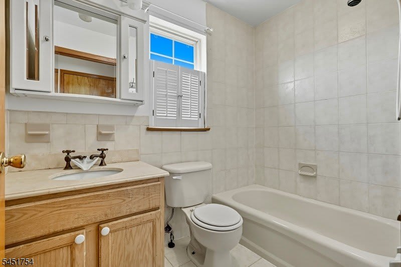 87 Cottage St – photo 5