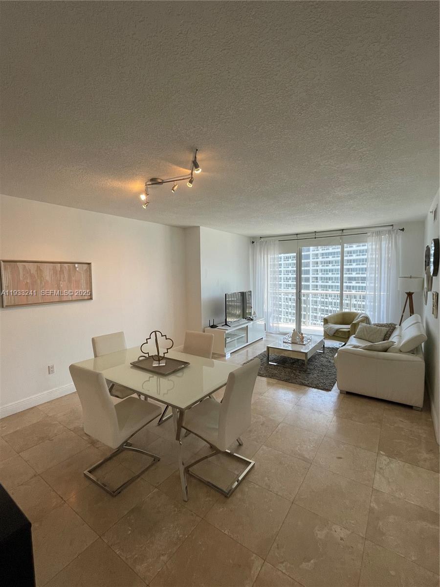 1750 N Bayshore Dr – photo 3