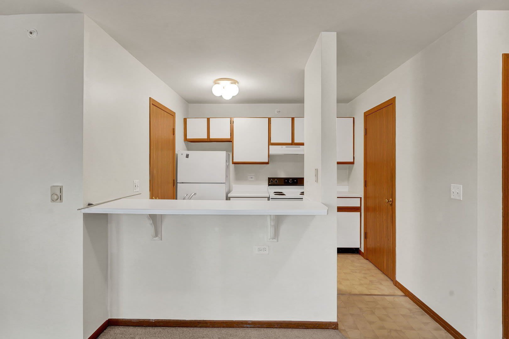 330 Leah Lane – photo 2