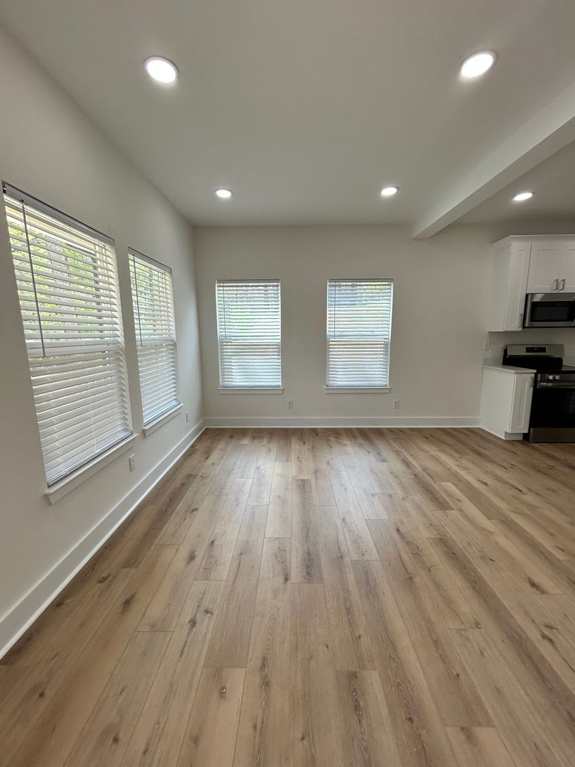 1/2 OFF 1ST FULL MONTHS RENT! BRAND NEW Charming 3 Beds, 2.5 Baths in Hixson! – photo 5