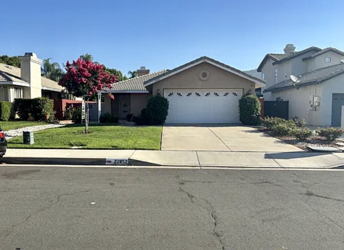 22852 Springdale Dr – photo 1