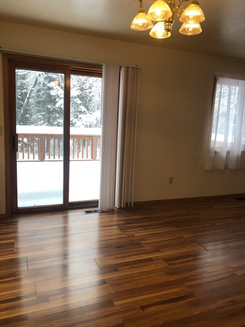 3BR, 2BA 2 story home w/finished daylight basement – photo 4