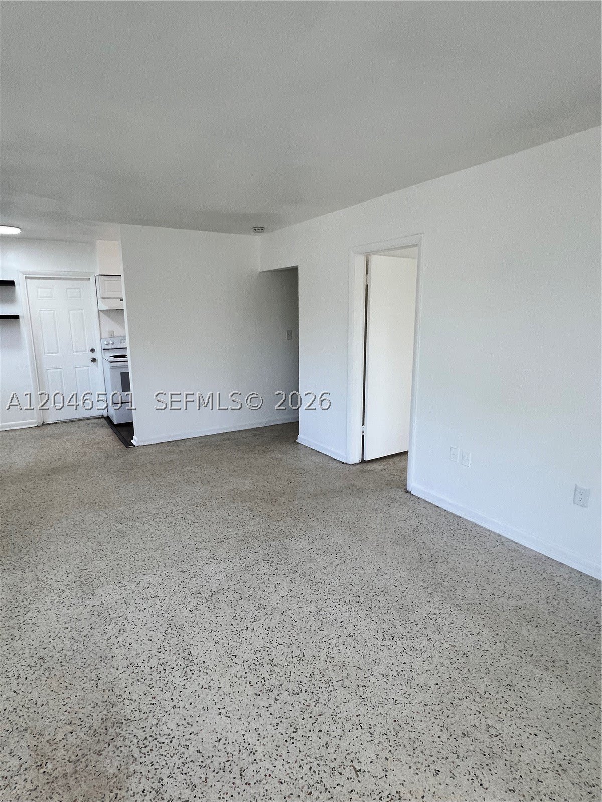 1946 NE 167th St – photo 4