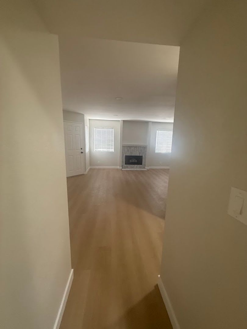 Beautifully Renovated 3-Bedroom Townhome in Gated Harbor City Community – photo 5