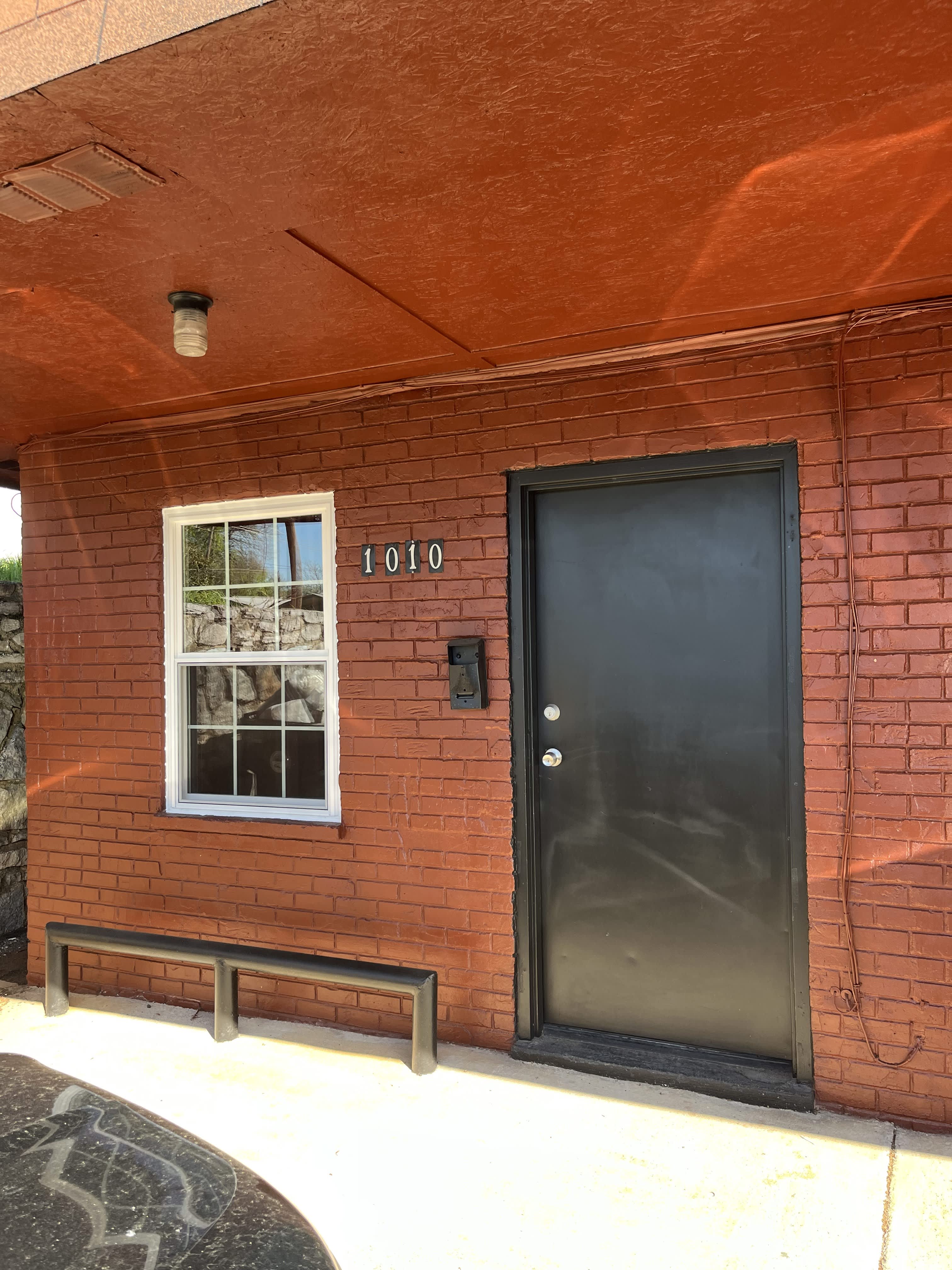 1010 Park Ave – photo 1