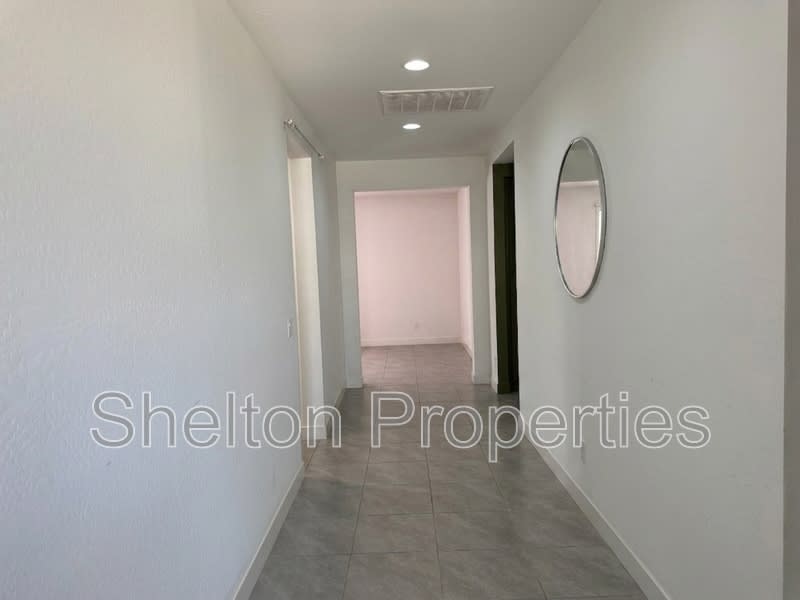 10213 W Fairmount Ave – photo 3