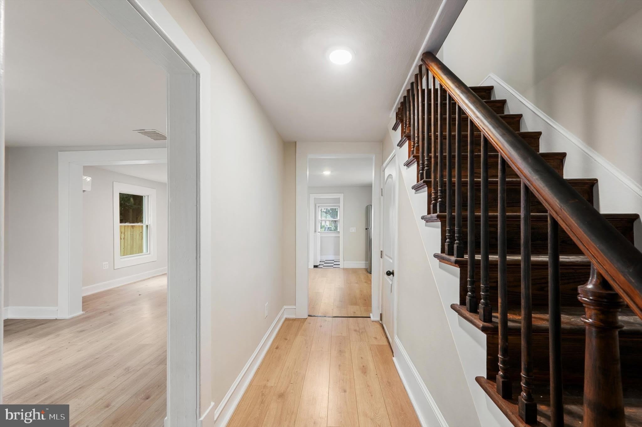 553 HIGHLAND Avenue – photo 2