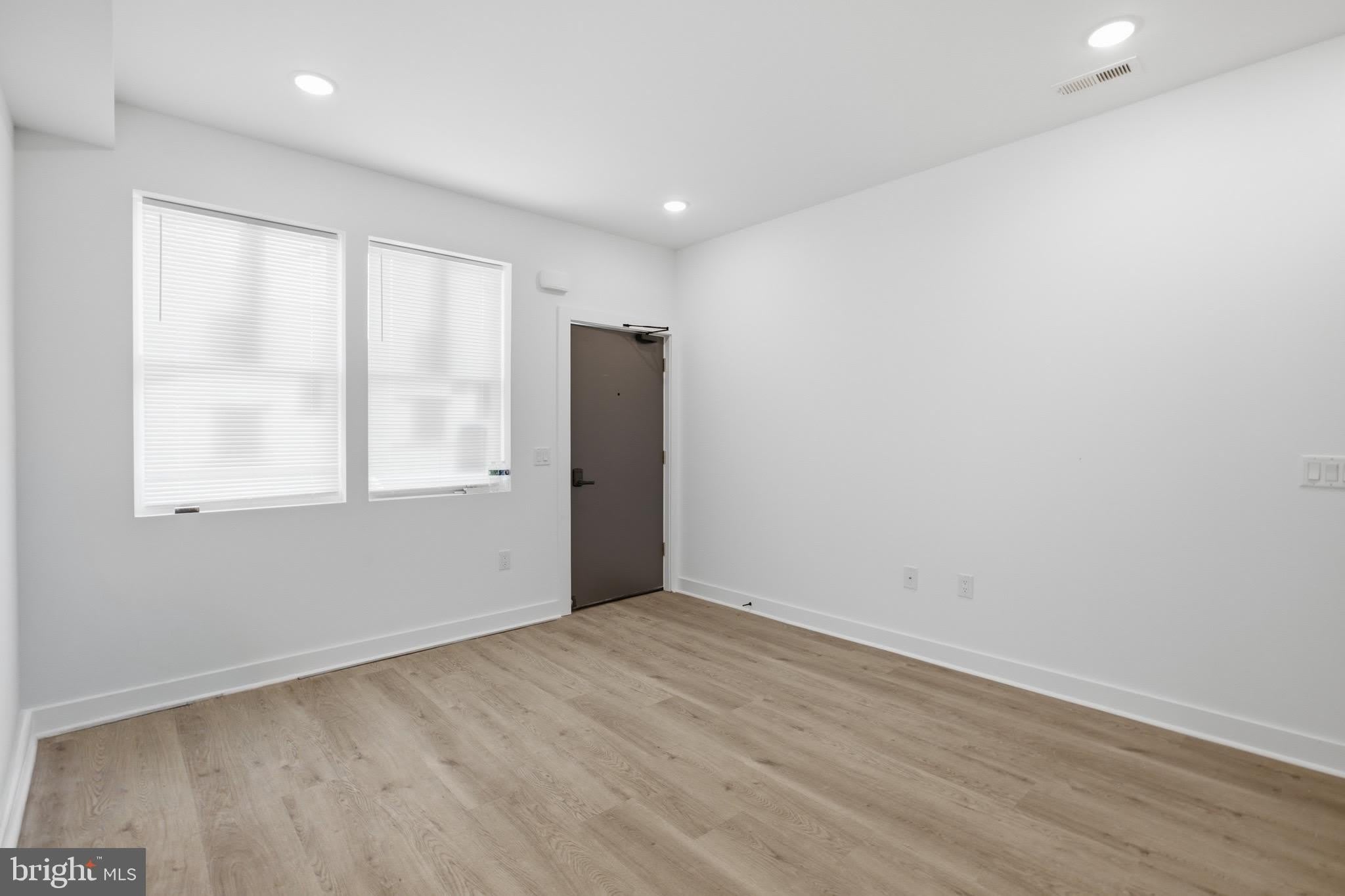 1018 W ARIZONA Street – photo 5