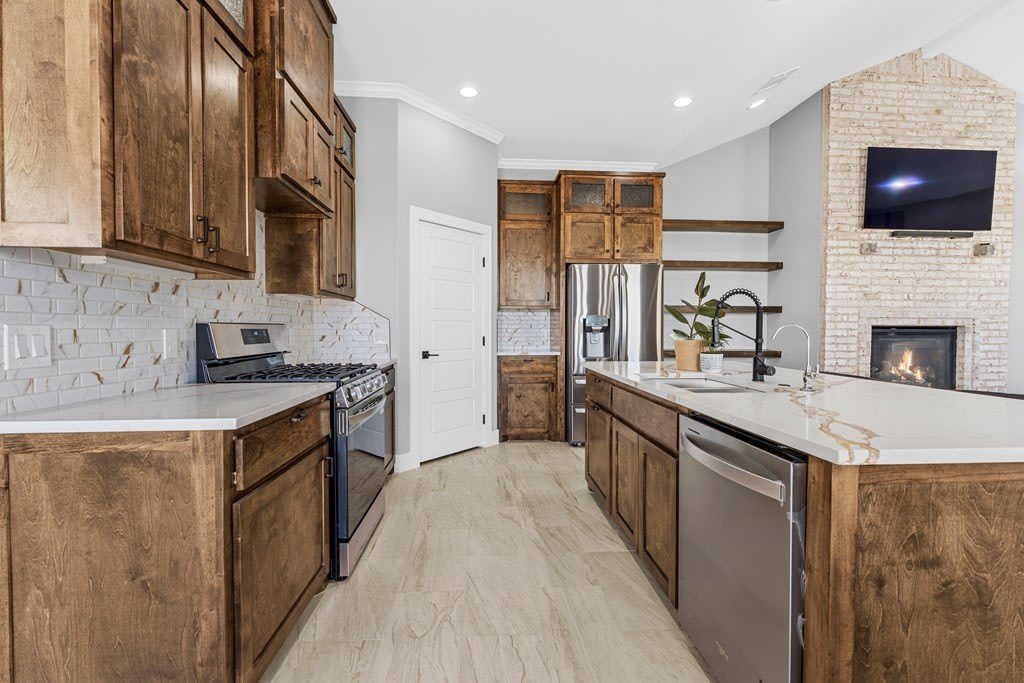 1001 Sparhawk Dr – photo 5