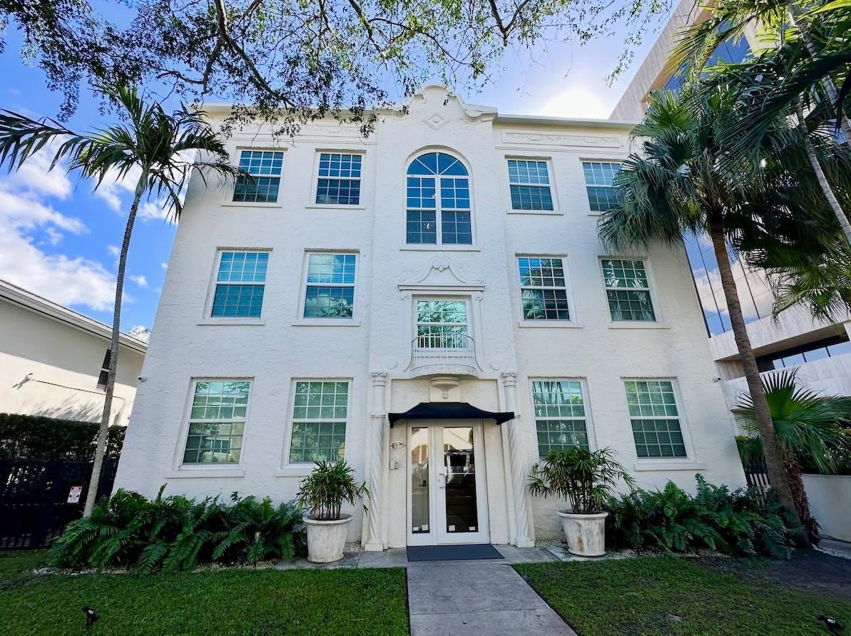 130 Antiquera Avenue – photo 1