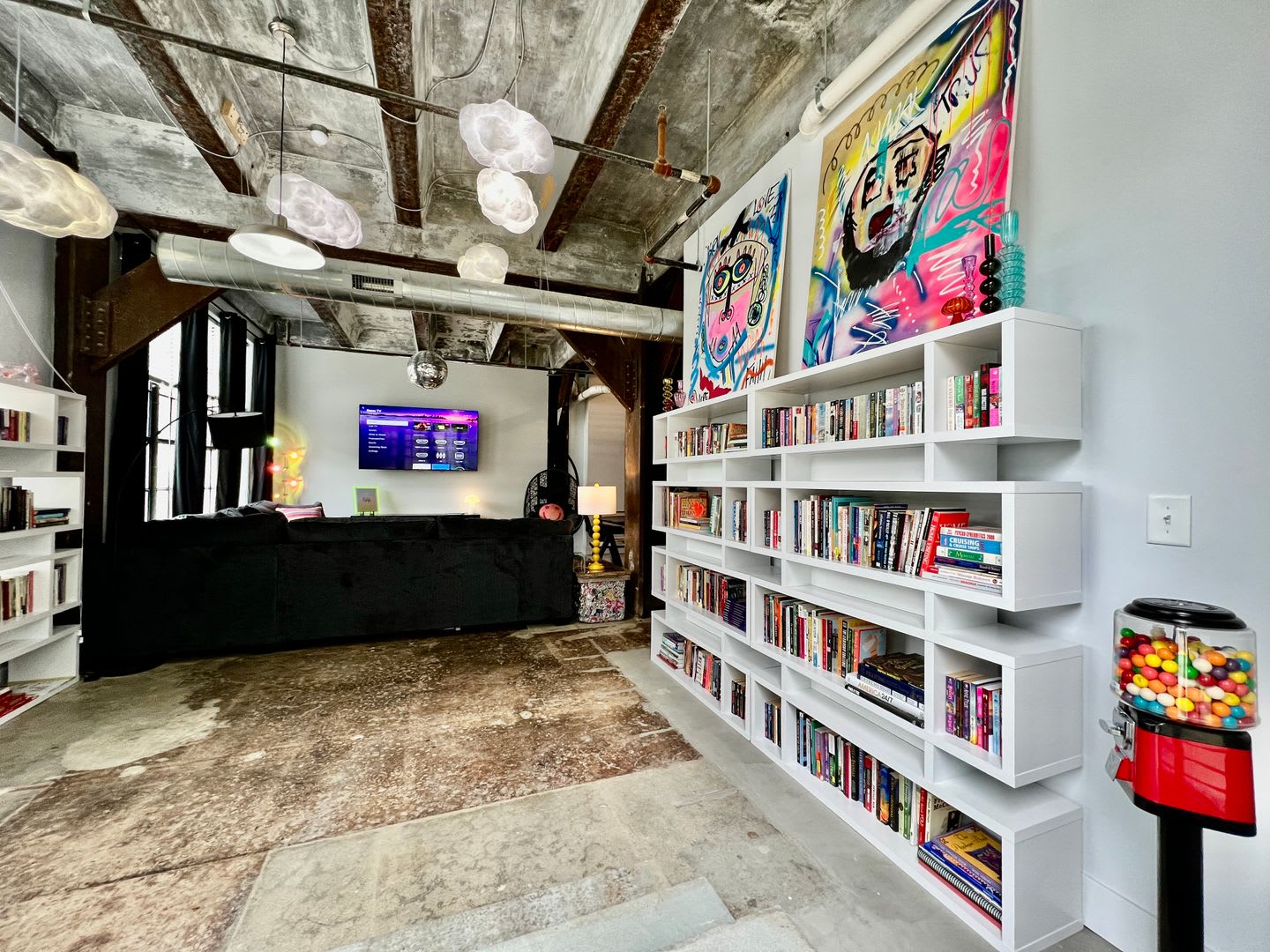 Swanky, Funky, Groovy, loft space Cincinnati, Ohio – photo 4