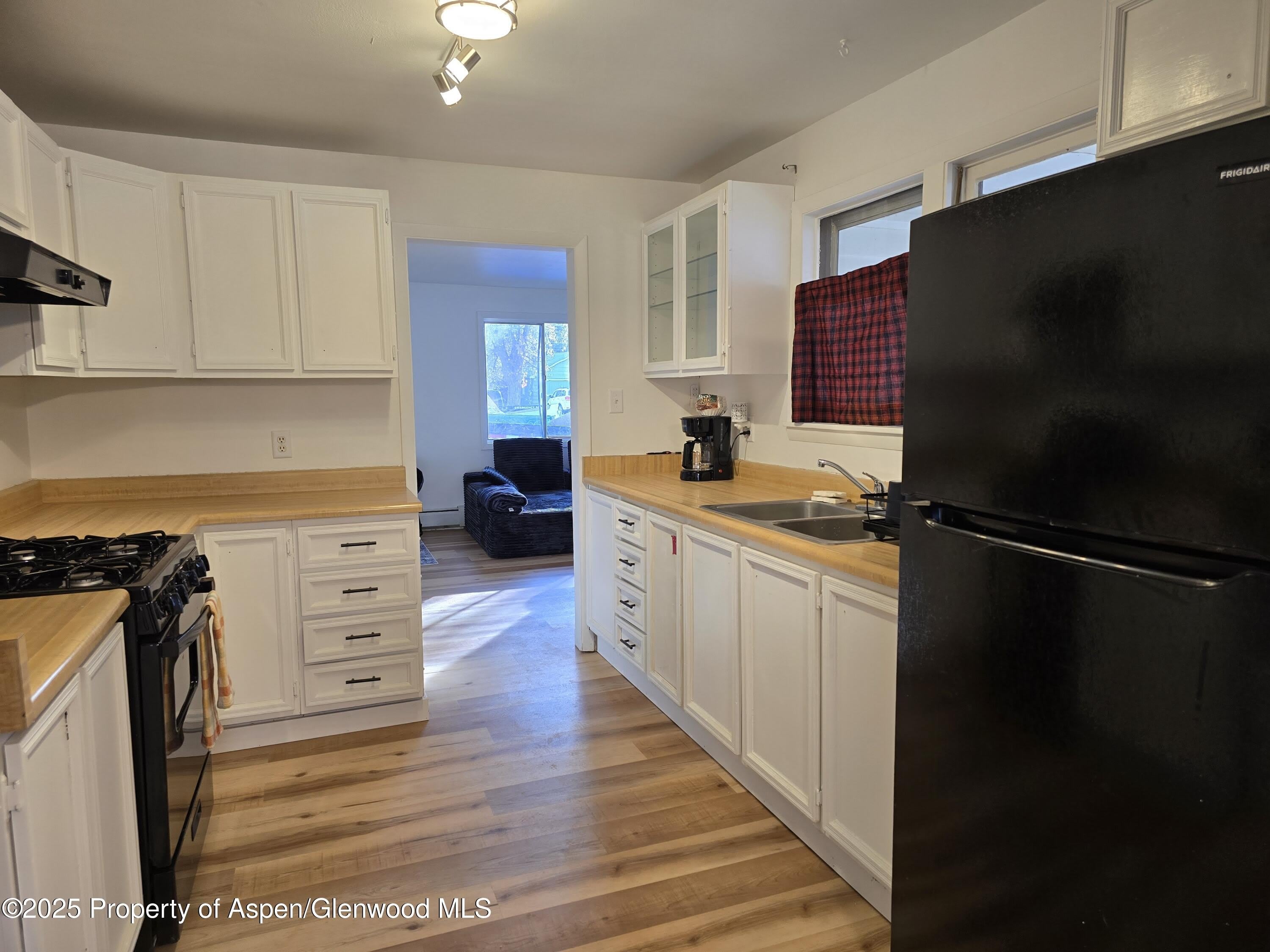 770 School Street – photo 4