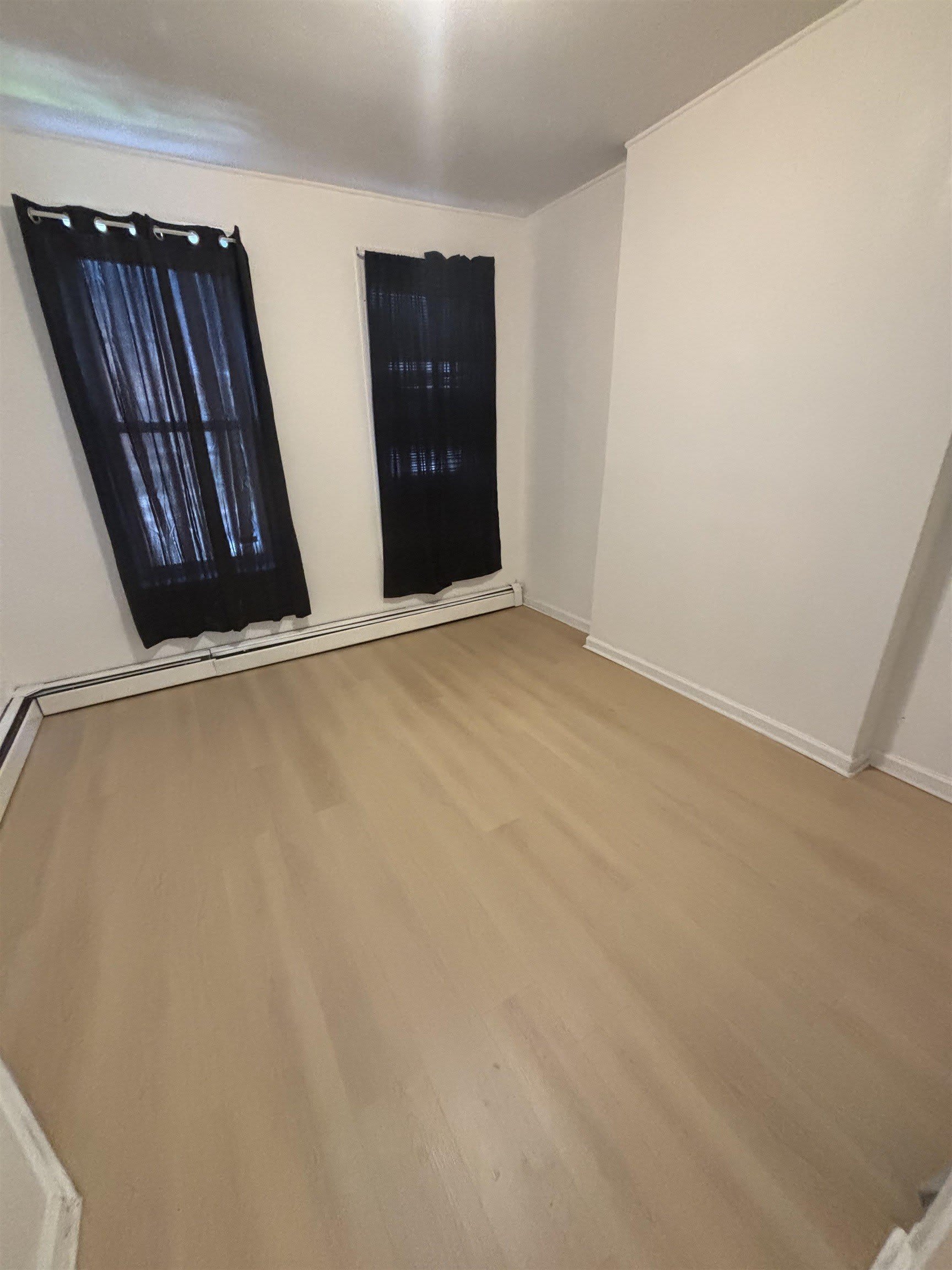 406 Woodlawn Ave – photo 5