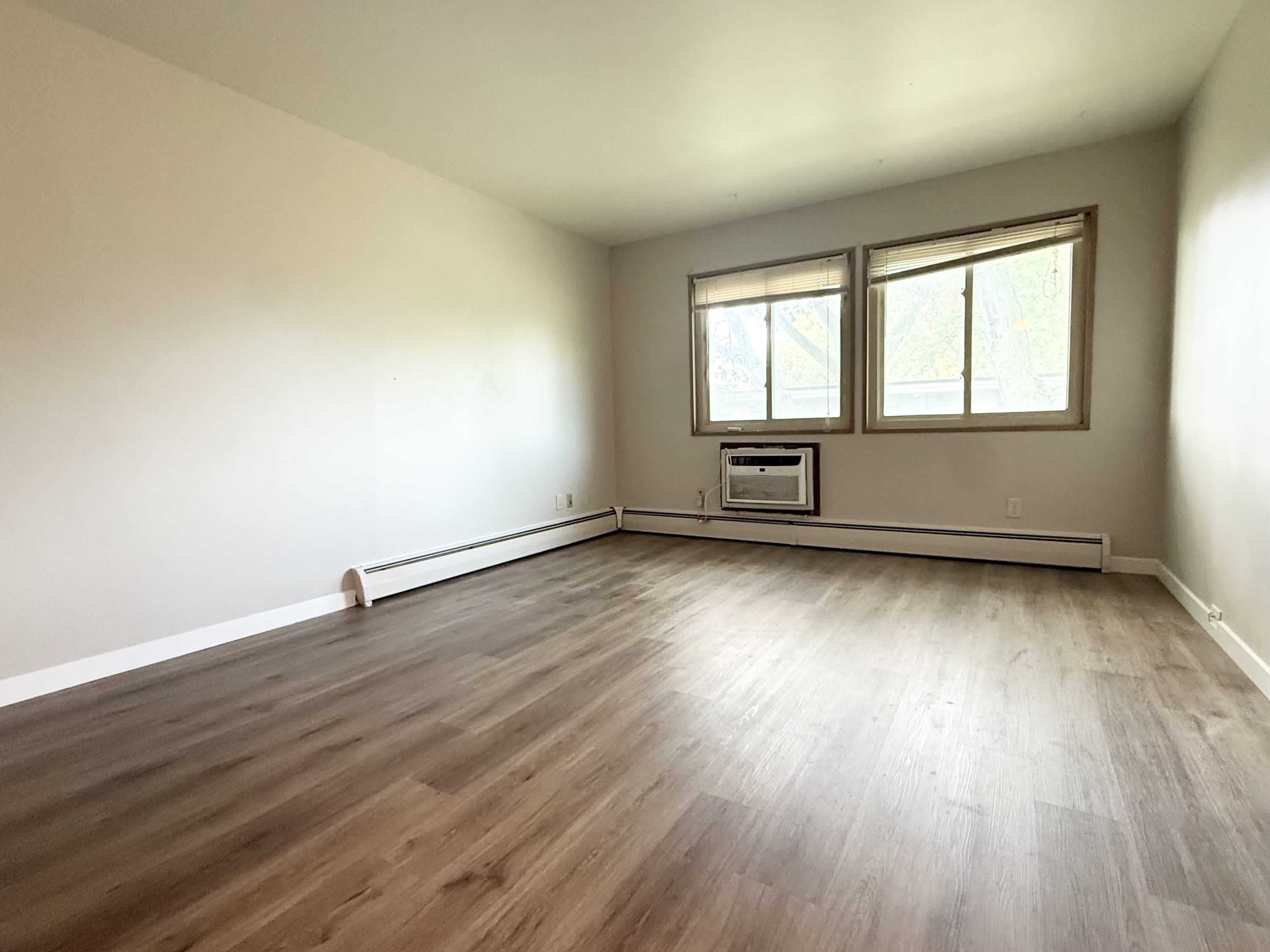 2070 Allen Boulevard – photo 1