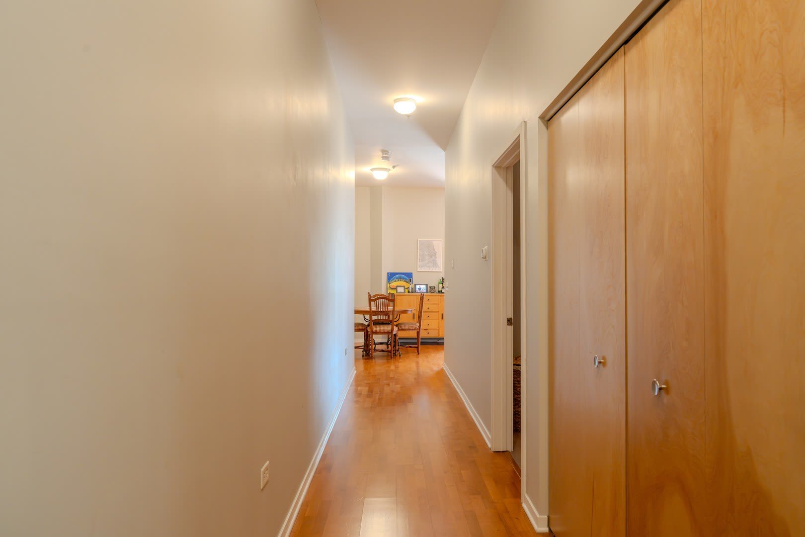 2915 N CLYBOURN Avenue – photo 3