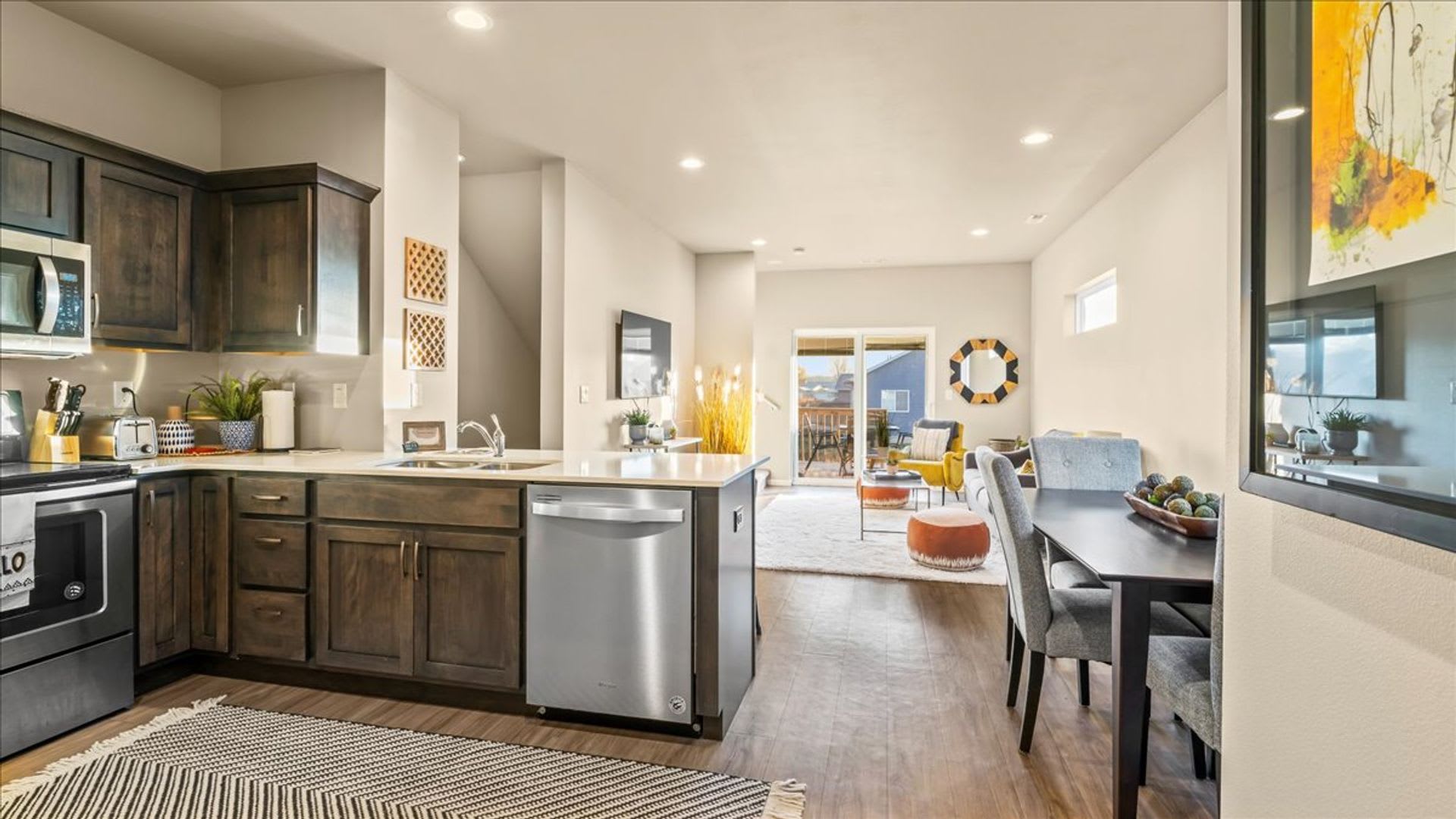 Summerland Twinhomes on Harvey Drive – photo 2