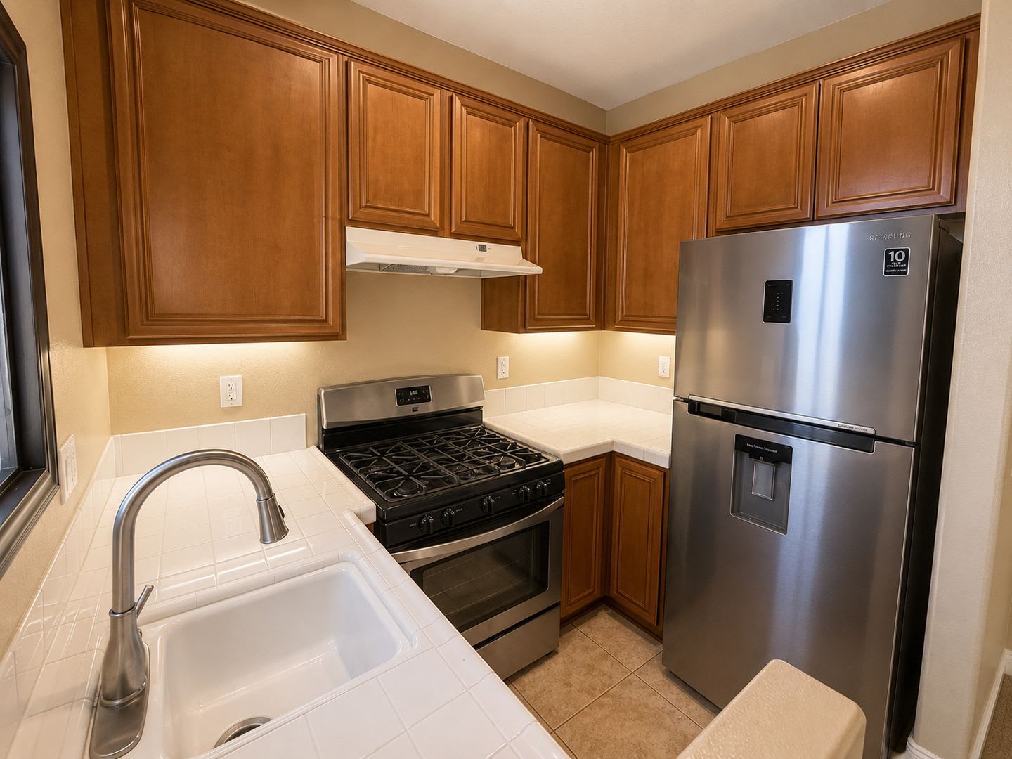 Private 1 Bed 1 Bath Upstairs Retreat In Desirable Otay Ranch Private Entry Yard – photo 5
