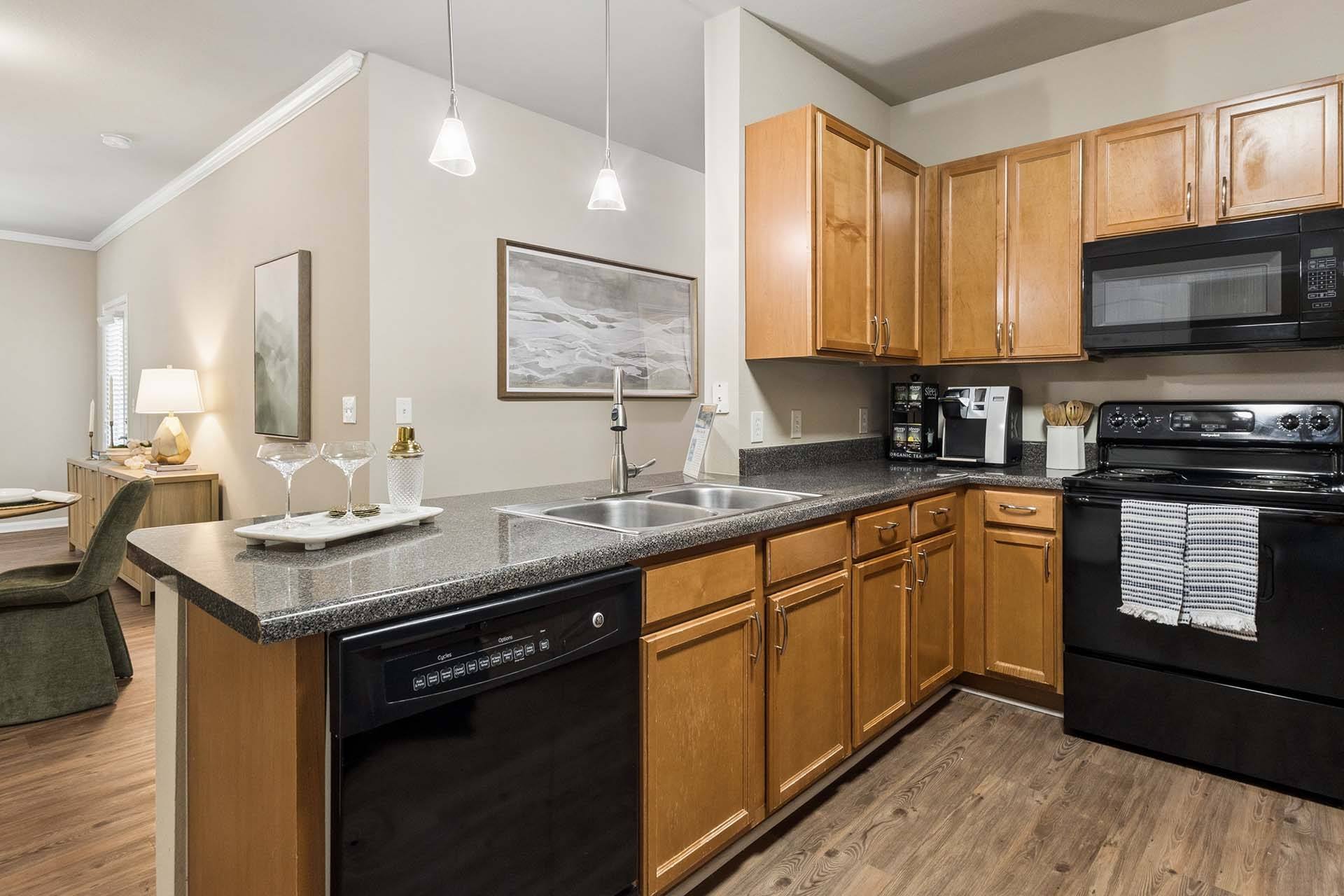 Avalon Apartments – photo 3